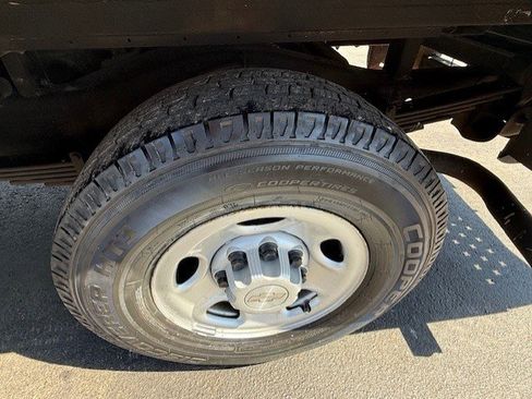 Used 2019 Chevrolet Express 3500 image 11