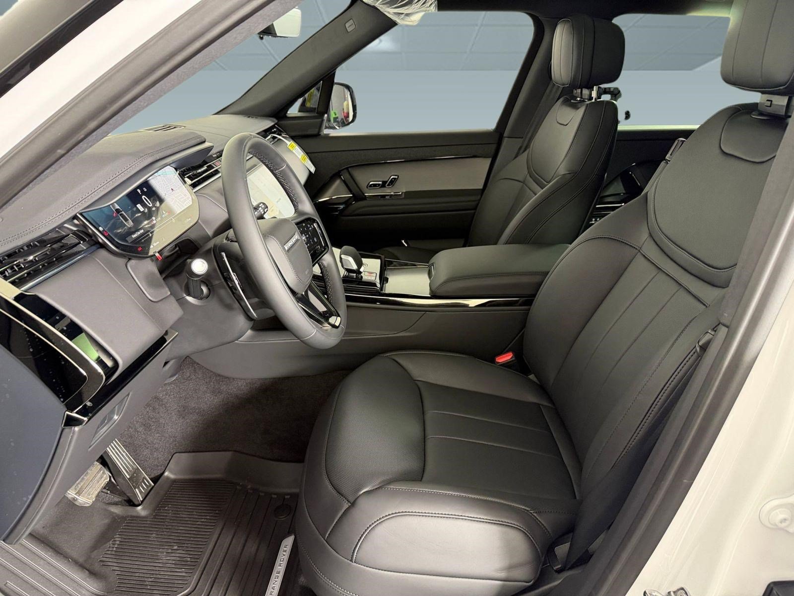 New 2026 Land Rover Range Rover Sport Dynamic SE AWD/4WD image 5