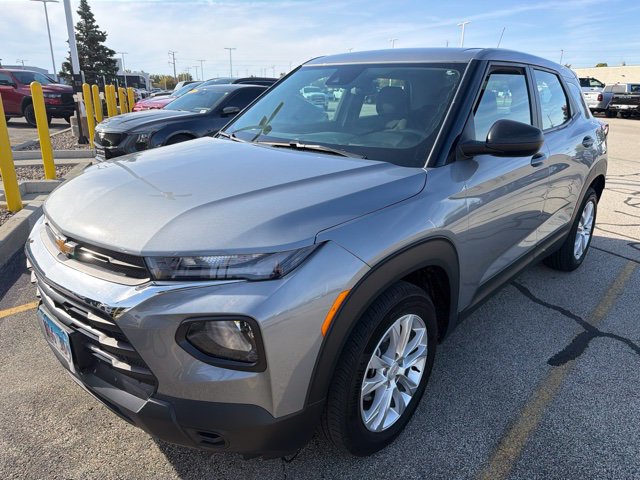 Used 2023 Chevrolet TrailBlazer LS FWD image 2