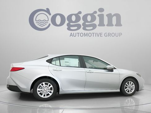 Used 2026 Toyota Camry LE w/ Convenience Package FWD image 20