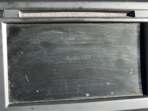 Used 2019 Nissan Titan SV image 25