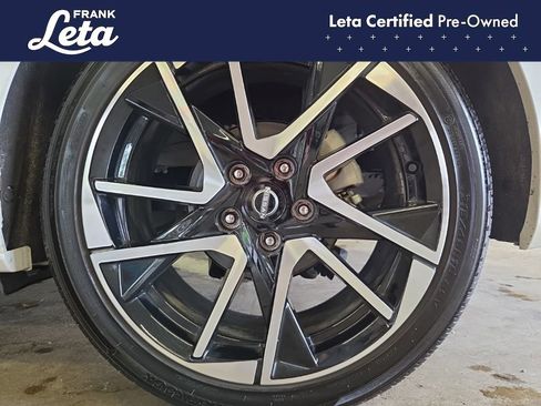 Used 2025 Nissan Sentra SR w/ SR Premium Package FWD image 15