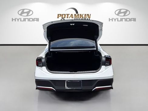 Certified 2025 Hyundai Sonata SE FWD image 24