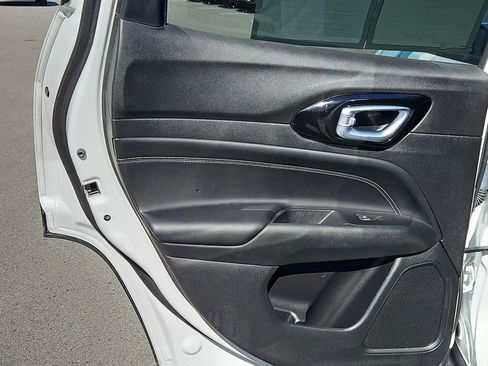 Used 2022 Jeep Compass Altitude w/ Convenience Group image 15