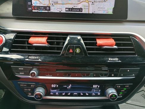 Used 2018 BMW M5 image 18