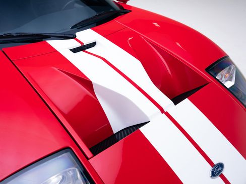 Used 2005 Ford GT image 21