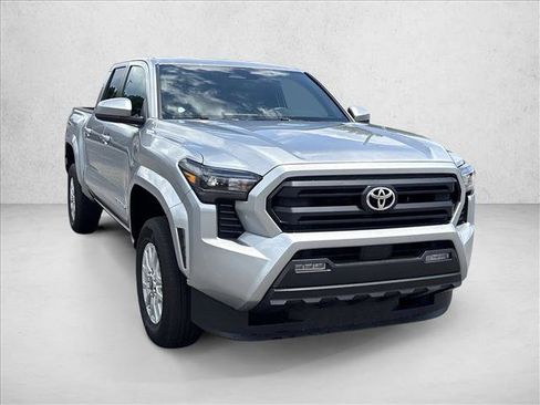 Certified 2026 Toyota Tacoma SR5 AWD/4WD image 3