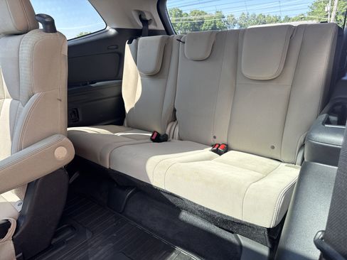 Used 2021 Subaru Ascent Premium image 11