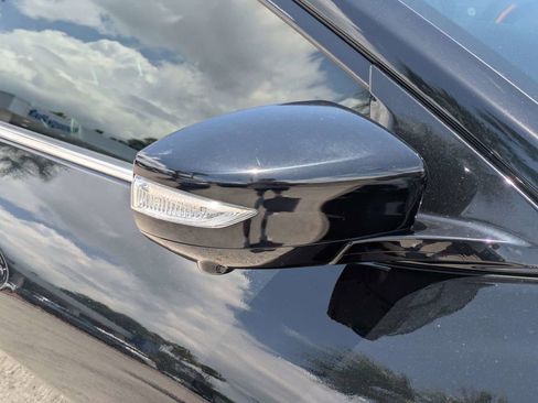 Used 2021 Nissan Maxima SR w/ Sport Mat Group FWD image 10
