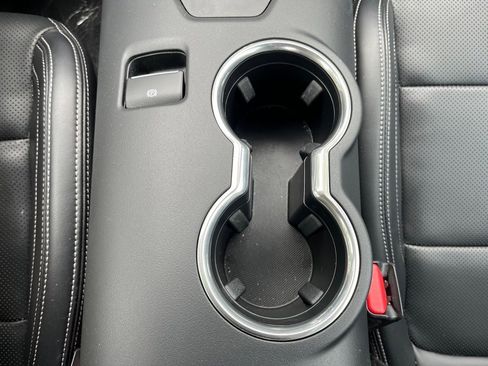 Used 2024 Ford Mustang Premium image 17