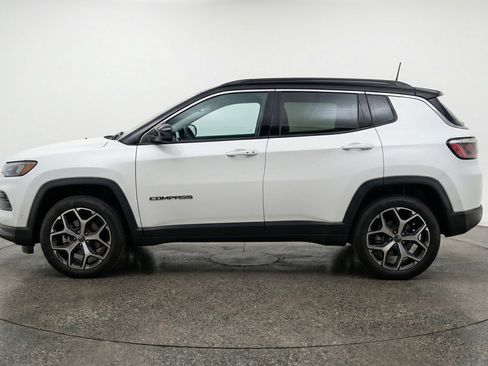 Used 2025 Jeep Compass Limited image 3