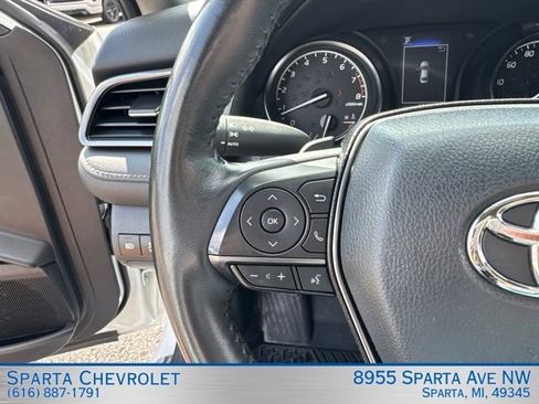 Used 2024 Toyota Camry SE FWD image 17