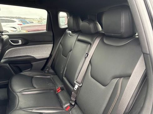 Used 2023 Jeep Compass Latitude image 10