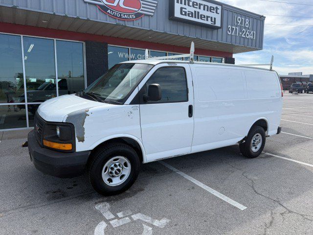 Used 2009 GMC Savana 2500 RWD image 1
