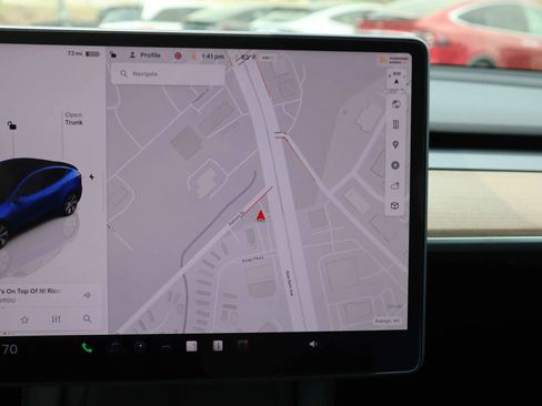 Used 2023 Tesla Model Y AWD image 19