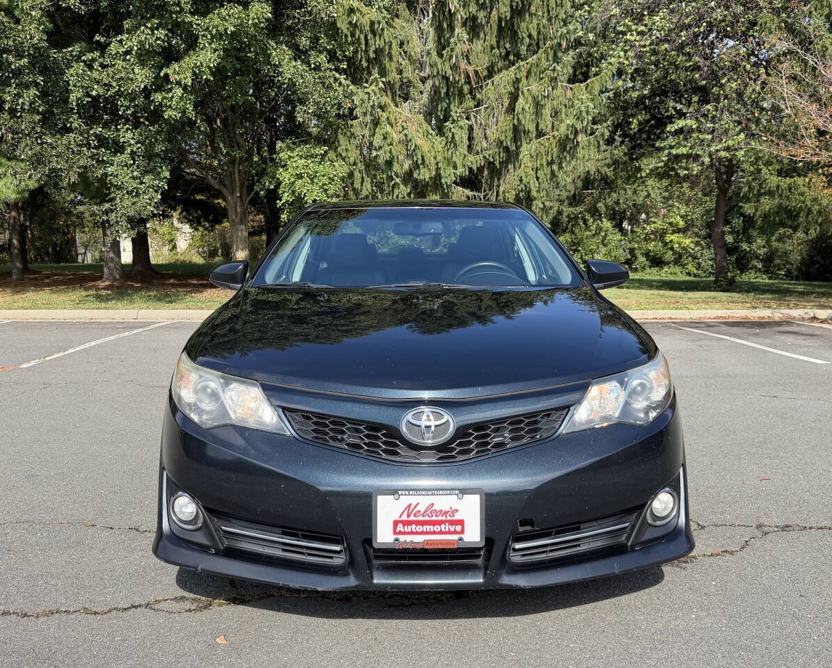 Used 2012 Toyota Camry SE w/ Leather Pkg FWD image 8