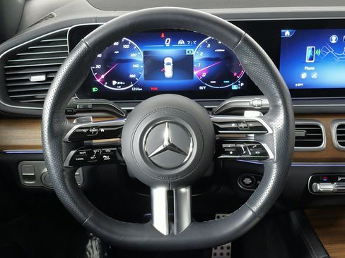 Used 2024 Mercedes-Benz GLS 450 4MATIC w/ AMG Line Exterior image 43