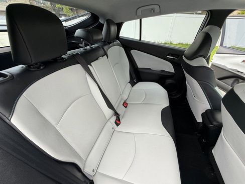 Used 2018 Toyota Prius Four FWD image 18