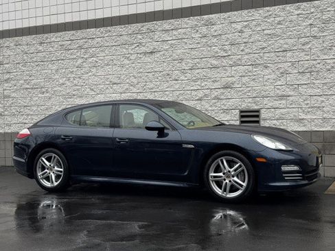 Used 2013 Porsche Panamera 4 w/ Bose Audio Pkg image 4
