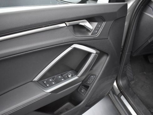 Certified 2025 Audi Q3 2.0T Premium AWD/4WD image 6