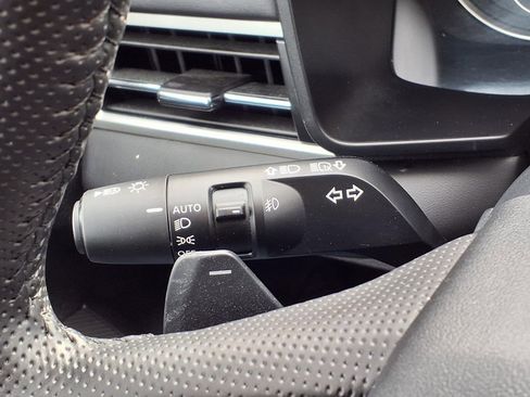 Used 2025 Mitsubishi Outlander SE image 23