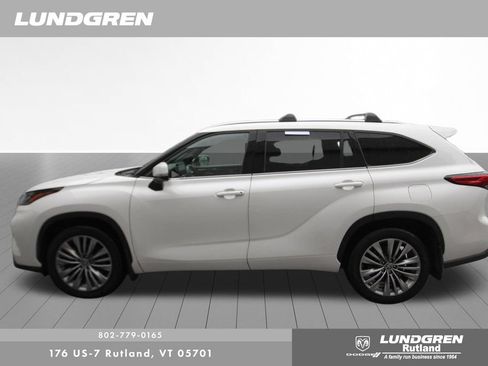 Used 2020 Toyota Highlander Platinum AWD/4WD image 5