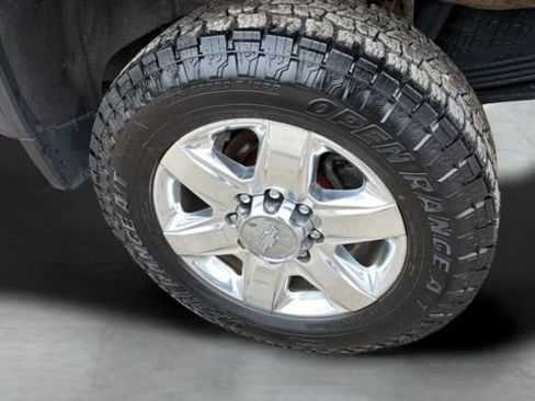 Used 2020 Chevrolet Silverado 2500 LTZ w/ LTZ Plus Package image 28