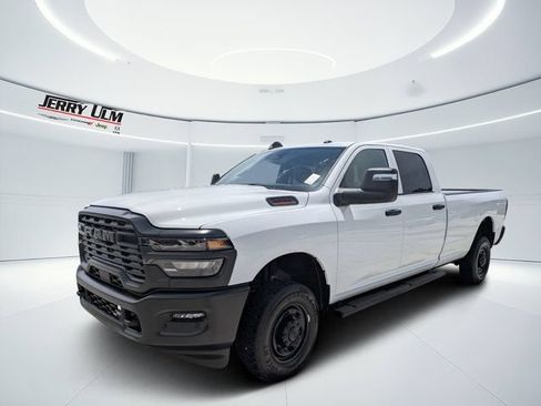 New 2026 RAM 2500 Tradesman AWD/4WD image 7