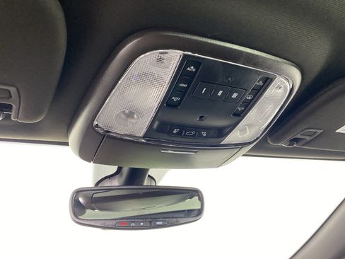 Used 2018 Jeep Grand Cherokee Overland AWD/4WD image 28