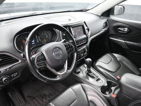 Used 2021 Jeep Cherokee Latitude Plus image 21