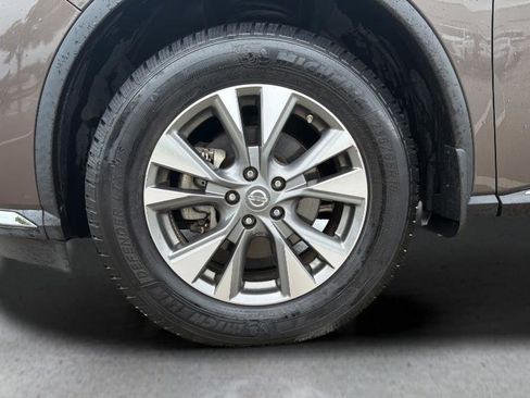 Used 2017 Nissan Murano SV w/ Visibility Package AWD/4WD image 27
