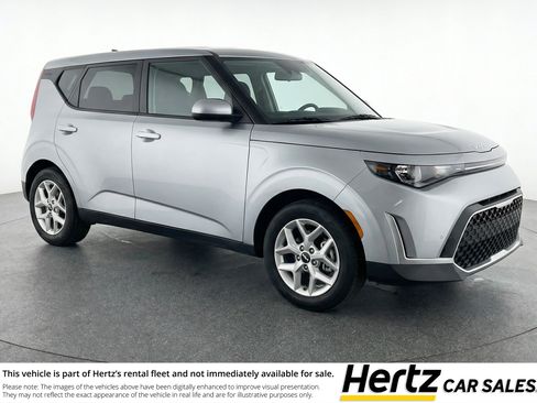 Used 2025 Kia Soul LX w/ LX Technology Package FWD image 1