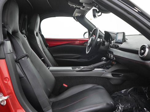 Used 2019 MAZDA MX-5 Miata Grand Touring RWD image 11