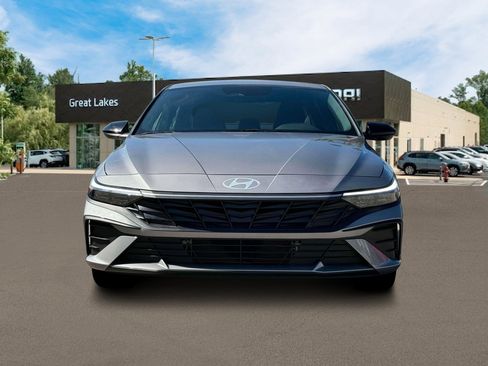 New 2025 Hyundai Elantra SEL image 12