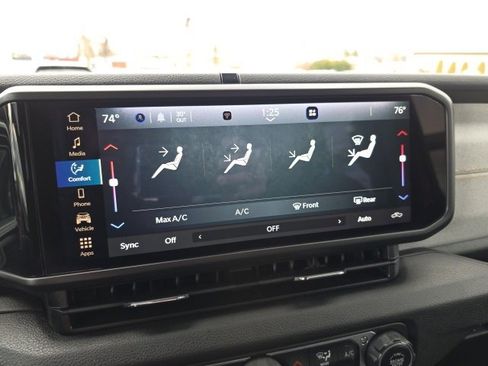 Used 2024 Jeep Gladiator Sport image 24