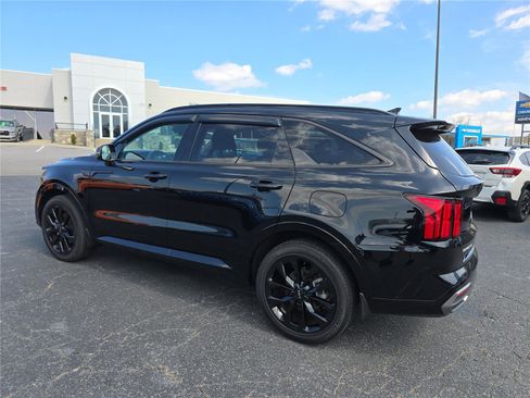 Used 2023 Kia Sorento SX image 5