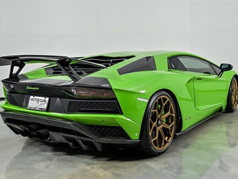 Used 2018 Lamborghini Aventador S AWD/4WD image 11