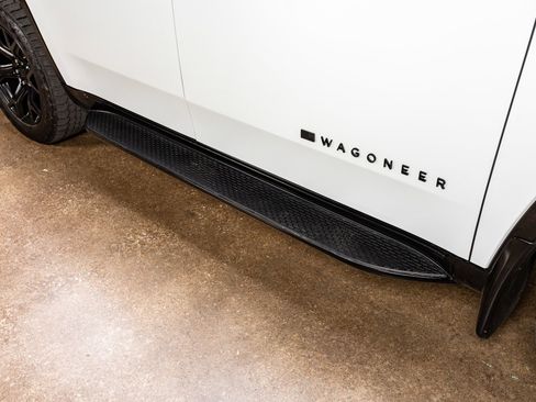 Used 2023 Jeep Wagoneer Series II image 12