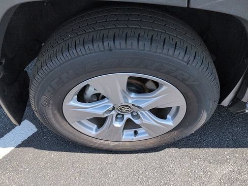 Certified 2025 Toyota RAV4 XLE w/ Convenience Package FWD image 9