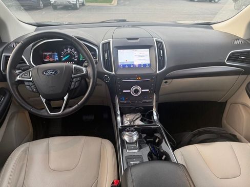 Used 2019 Ford Edge Titanium w/ Equipment Group 301A FWD image 19