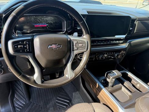 Used 2023 Chevrolet Silverado 1500 LT Trail Boss w/ Protection Package image 19