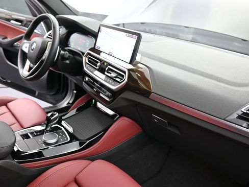 Used 2025 BMW X4 xDrive30i AWD/4WD image 19