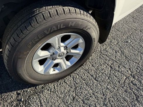 Used 2017 Toyota 4Runner SR5 Premium image 20