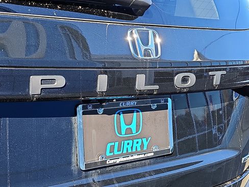 Used 2023 Honda Pilot Touring image 35