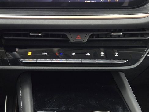 Used 2025 Buick Envision Sport Touring image 14