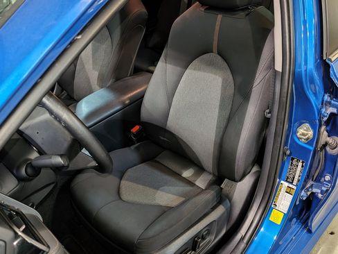 Used 2020 Toyota Camry LE FWD image 47