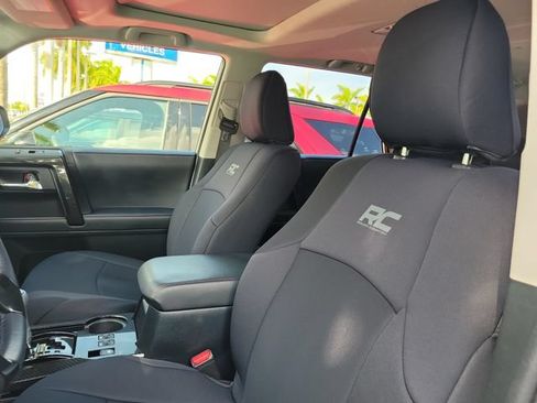 Used 2022 Toyota 4Runner TRD Off-Road Premium w/ Moonroof Package AWD/4WD image 9