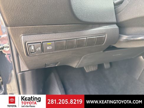 Certified 2025 Toyota Corolla SE image 13