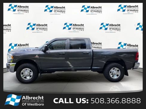 Used 2024 RAM 2500 Tradesman w/ Chrome Appearance Group AWD/4WD image 2