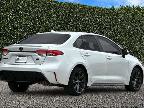 Used 2025 Toyota Corolla SE FWD image 4